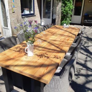 Houten eettafels voor buiten